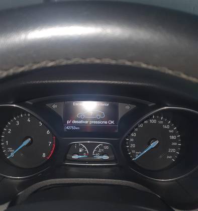 FORD FOCUS 2.0 SE PLUS FASTBACK 16V FLEX 4P POWERSHIFT